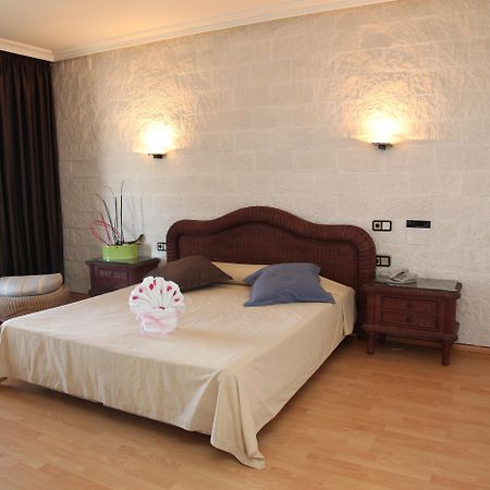 4R Gran Europe Otel Coma-ruga Dış mekan fotoğraf