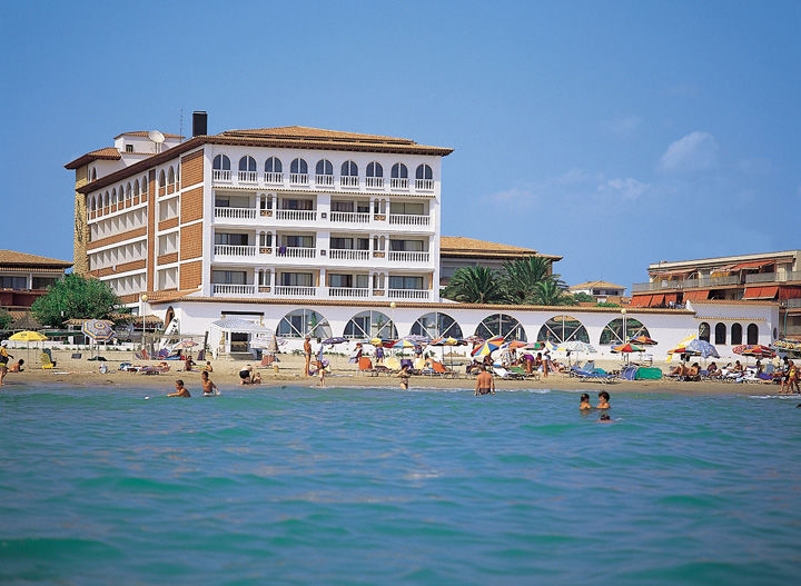 4R Gran Europe Otel Coma-ruga Dış mekan fotoğraf